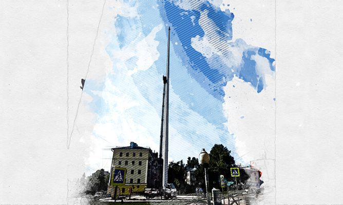 В Орле завершают сборку гигантского 45-метрового флагштока